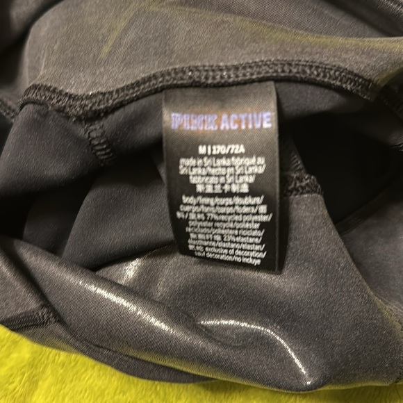 2pk Women’s Victoria Secret Leggings Sz Medium Black and Multi Color - Picture 10 of 10